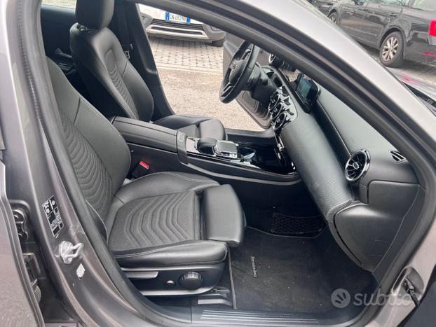 MERCEDES-BENZ A 180 d Automatic Business Extra