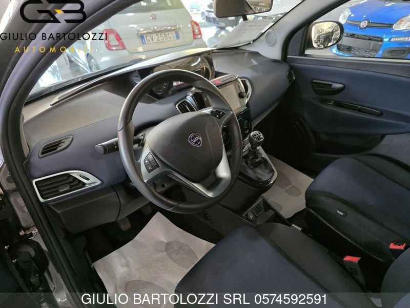 Lancia Ypsilon Ypsilon 1.0 FireFly 5 porte S&S Hybrid Platino