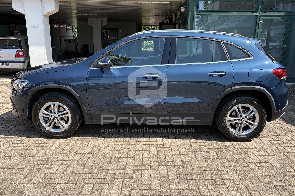MERCEDES GLA 200 Automatic Business