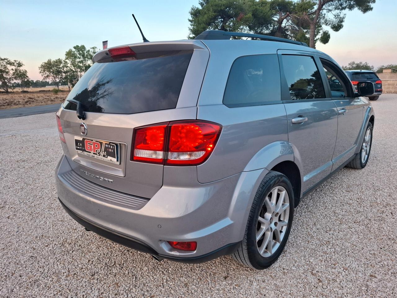 Freemont 2.0 Multijet 170 CV 7 POSTI -- GANCIO TRAINO
