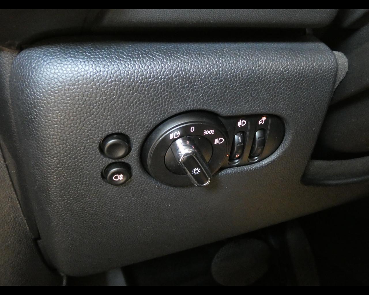 MINI Mini 5 porte (F55) - Mini 1.5 Cooper Camden 5 porte