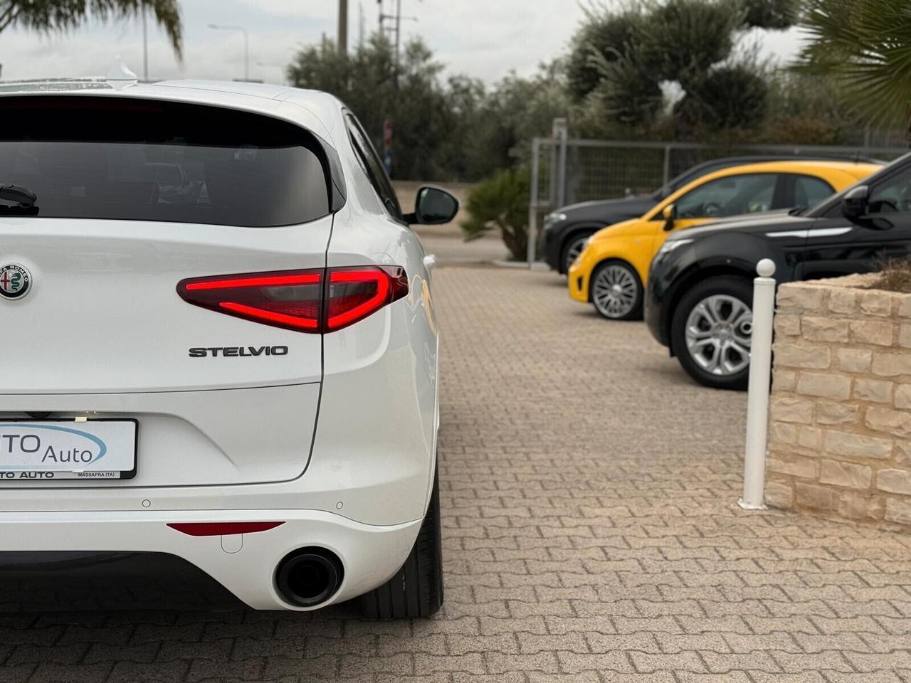 Alfa Stelvio 2.2 Td 210 CV AT8 Q4 Veloce New Model