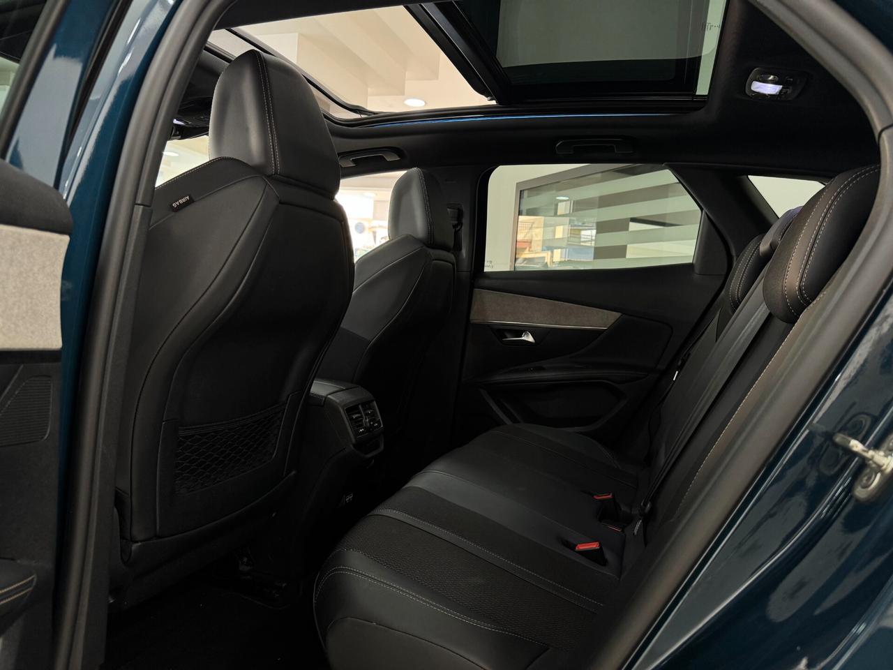 Peugeot 3008 BlueHDi 130 EAT8 GT + Tetto apribile