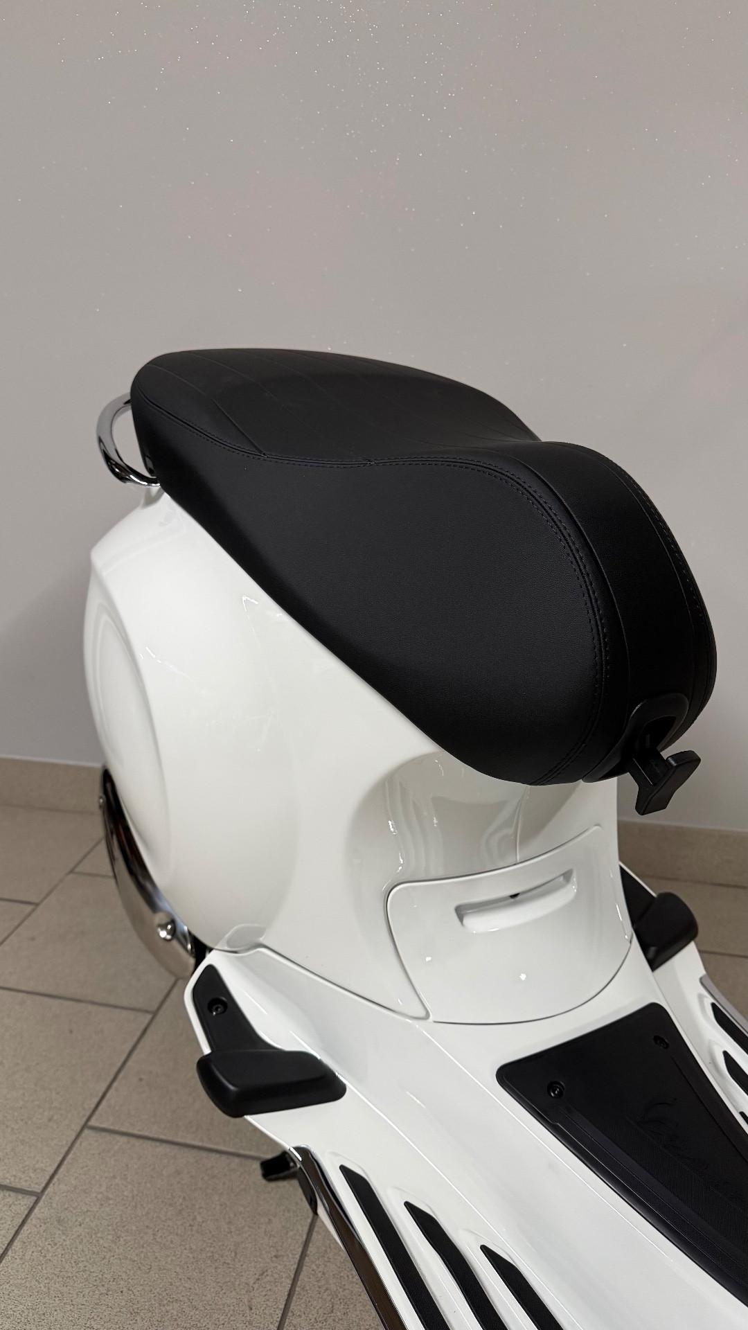 Piaggio Vespa 125 Primavera