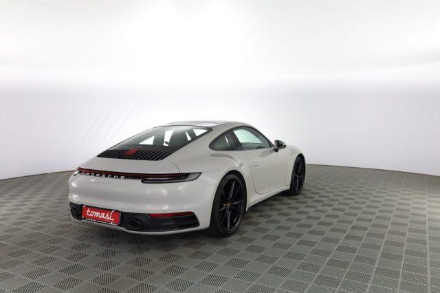PORSCHE 911 911 Carrera 4