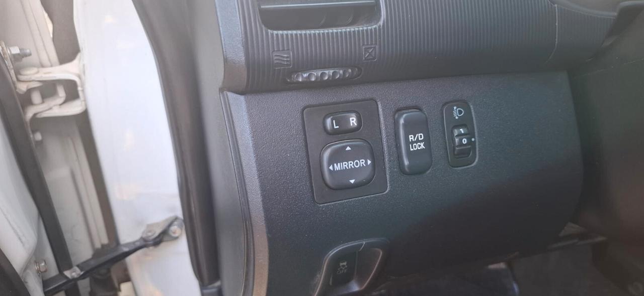 Mitsubishi L200 2.4 DI-D/154CV Club Cab Inform