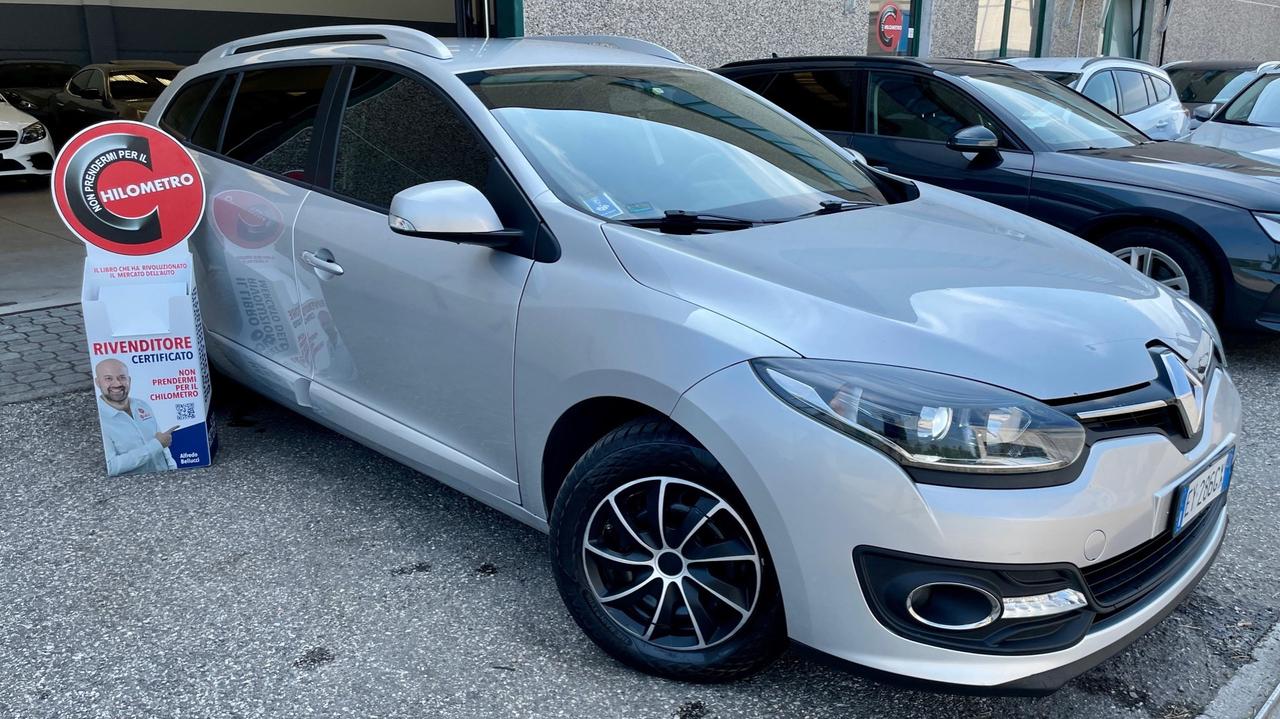 Renault Megane Mégane 1.5 dCi 110CV EDC SporTour Limited LED