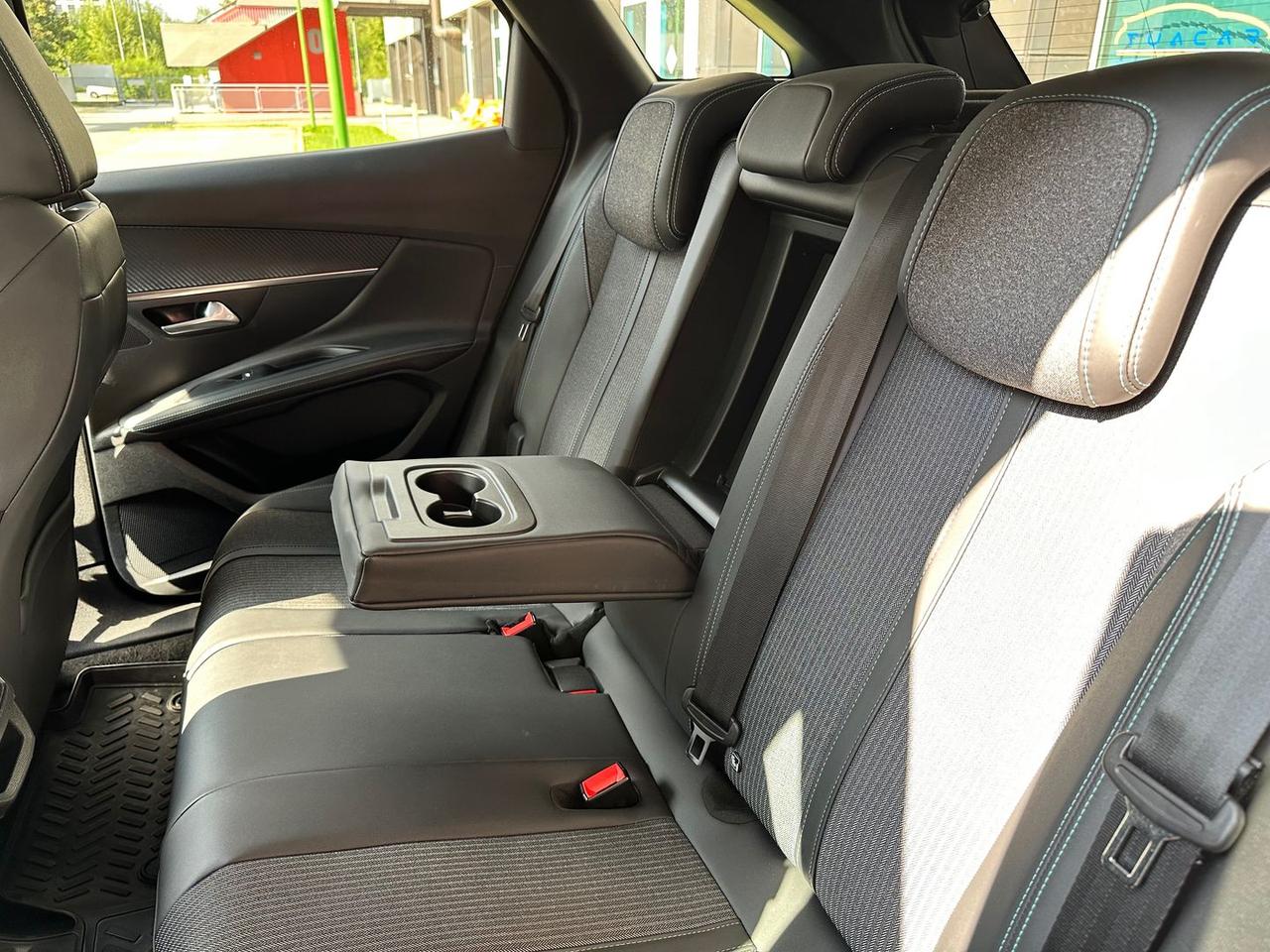 Peugeot 3008 Allure Pack 1.5 Blue HDI 130 #6917