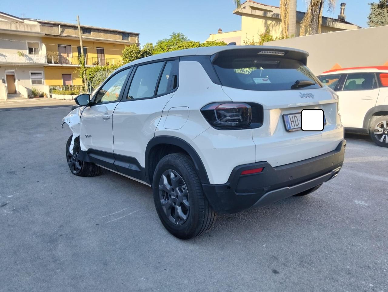 Jeep Avenger 1.2 Mhev 100cv 2026 SINISTRATA