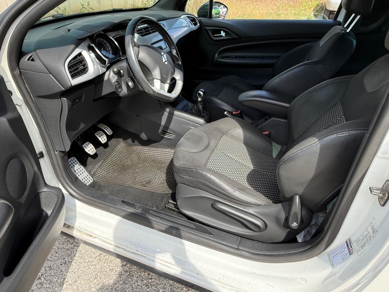 Ds DS3 3 1.4 HDi 70 Just Black