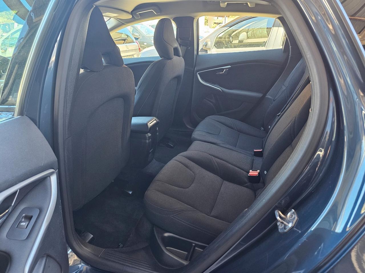 Volvo V40 D2 Business