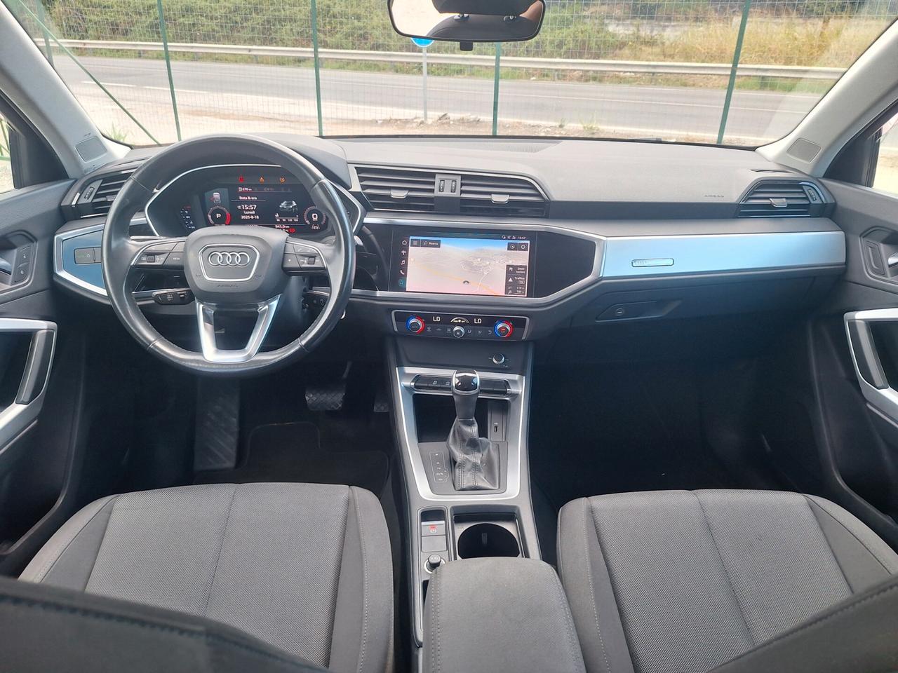 Audi Q3 2.0 TDI 150 CV Business