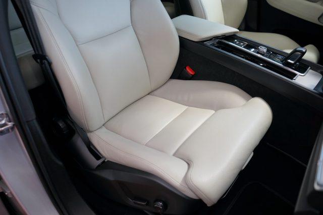 VOLVO XC60 B4 AWD Geartronic Inscription Ufficiale Certificat