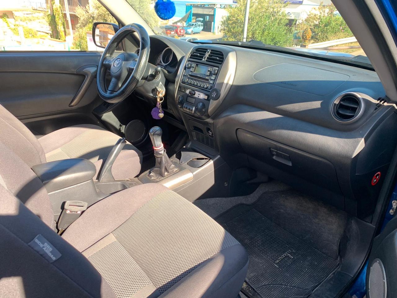 Toyota RAV 4 RAV4 2.0 Tdi D-4D cat 3 porte Sol