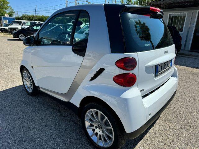 SMART ForTwo 1000 52 kW coupé limited two