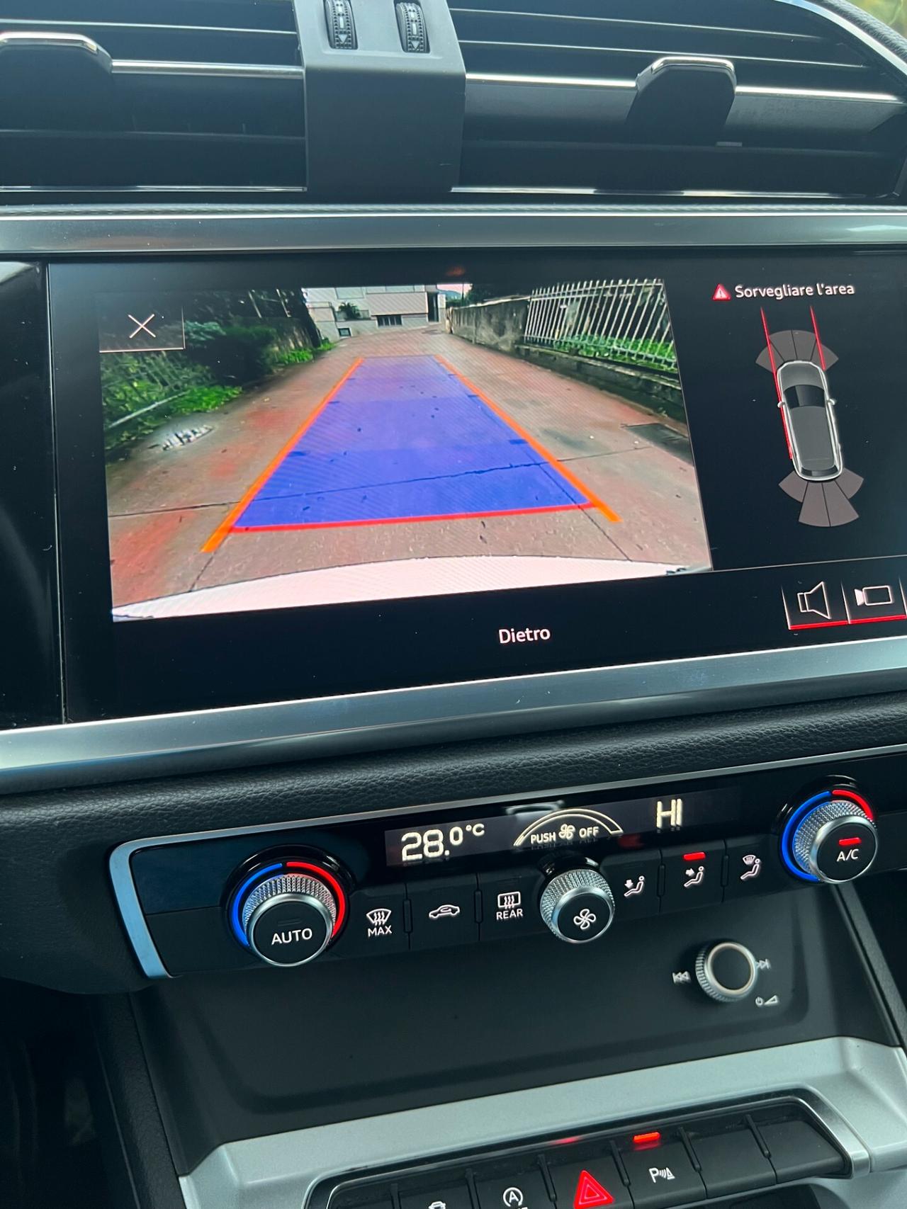 Audi Q3 35 TDI S tronic Business