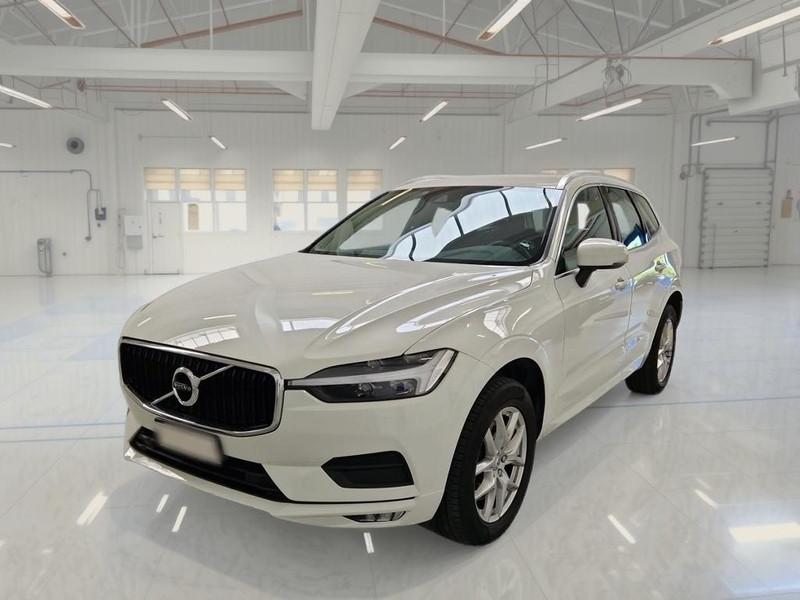 VOLVO XC60 B4 D AWD AUTOMATICO MOMENTUM PRO SUV