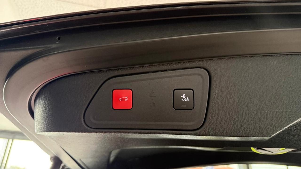 Peugeot 3008 BlueHDi 130 S&S EAT8 GT Pack