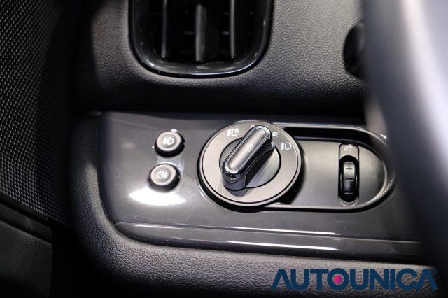 MINI Countryman 1.5 COOPER ESSENTIAL AUTOMATICA