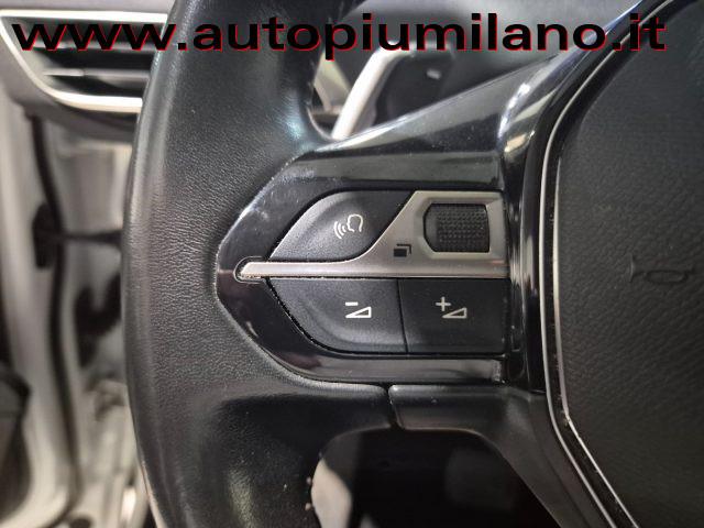 PEUGEOT 5008 BlueHDi 130 S&S EAT8 Active Business