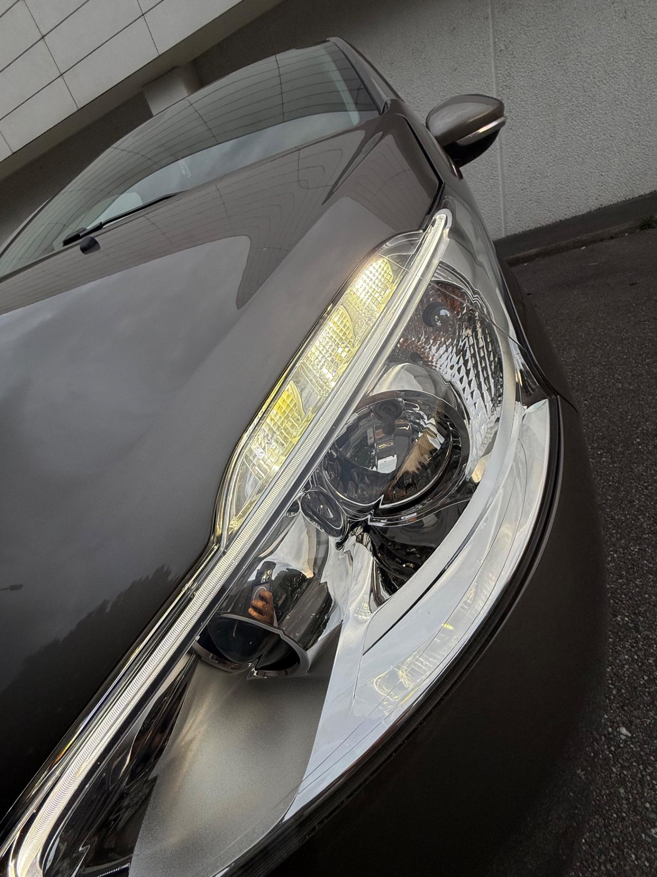 Peugeot 208 1.4 HDi 68 CV 5 porte Access