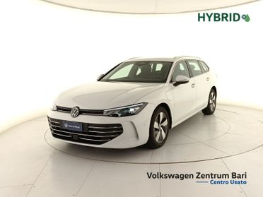 Volkswagen Passat 1.5 tsi ehybrid business 204cv dsg