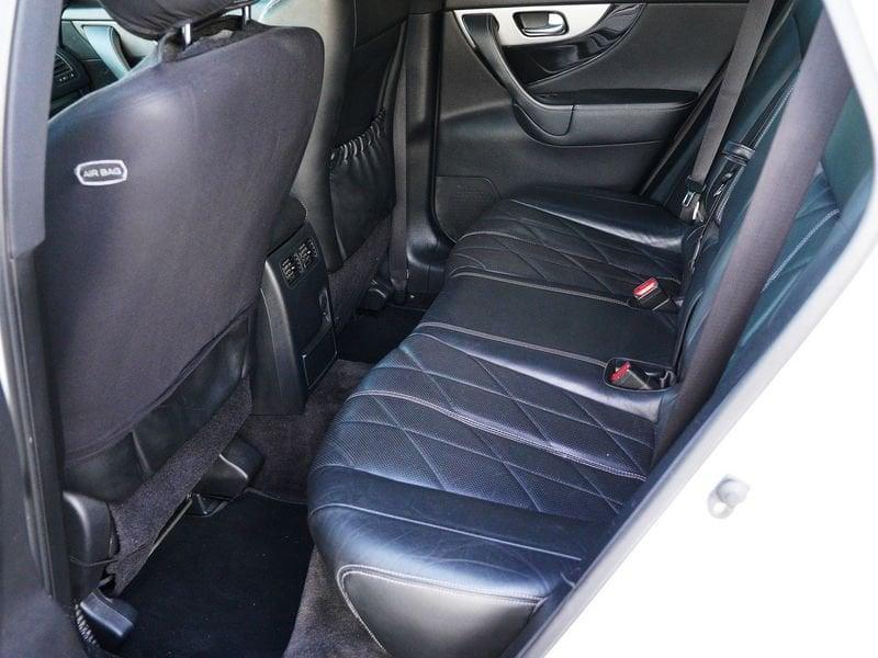 Infiniti QX70 3.0 diesel V6 AT S Premium (Presso la sede di Padova)