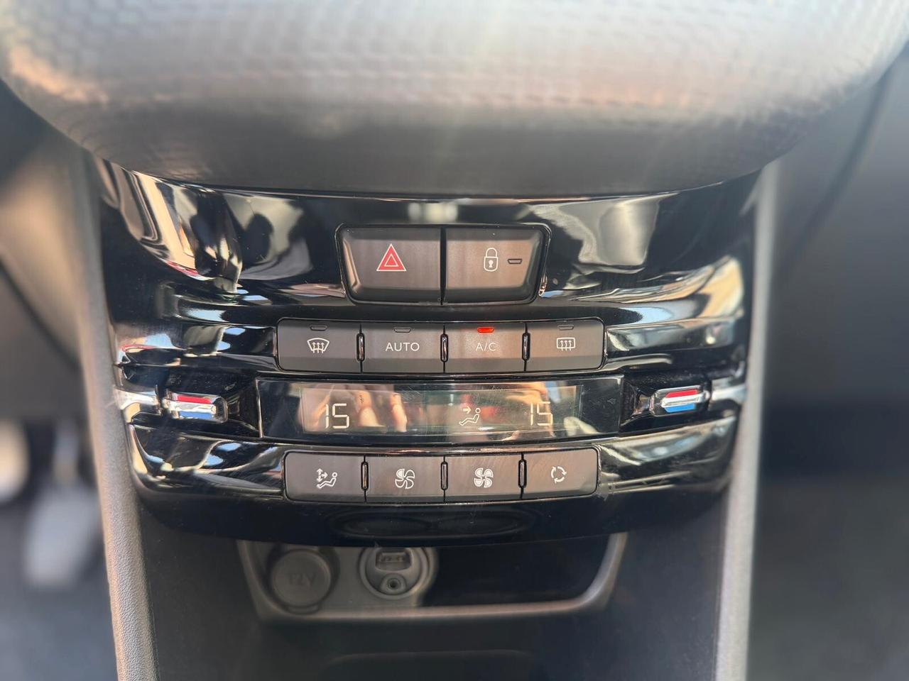 Peugeot 2008 1.6 BlueHDi 100 ALLURE