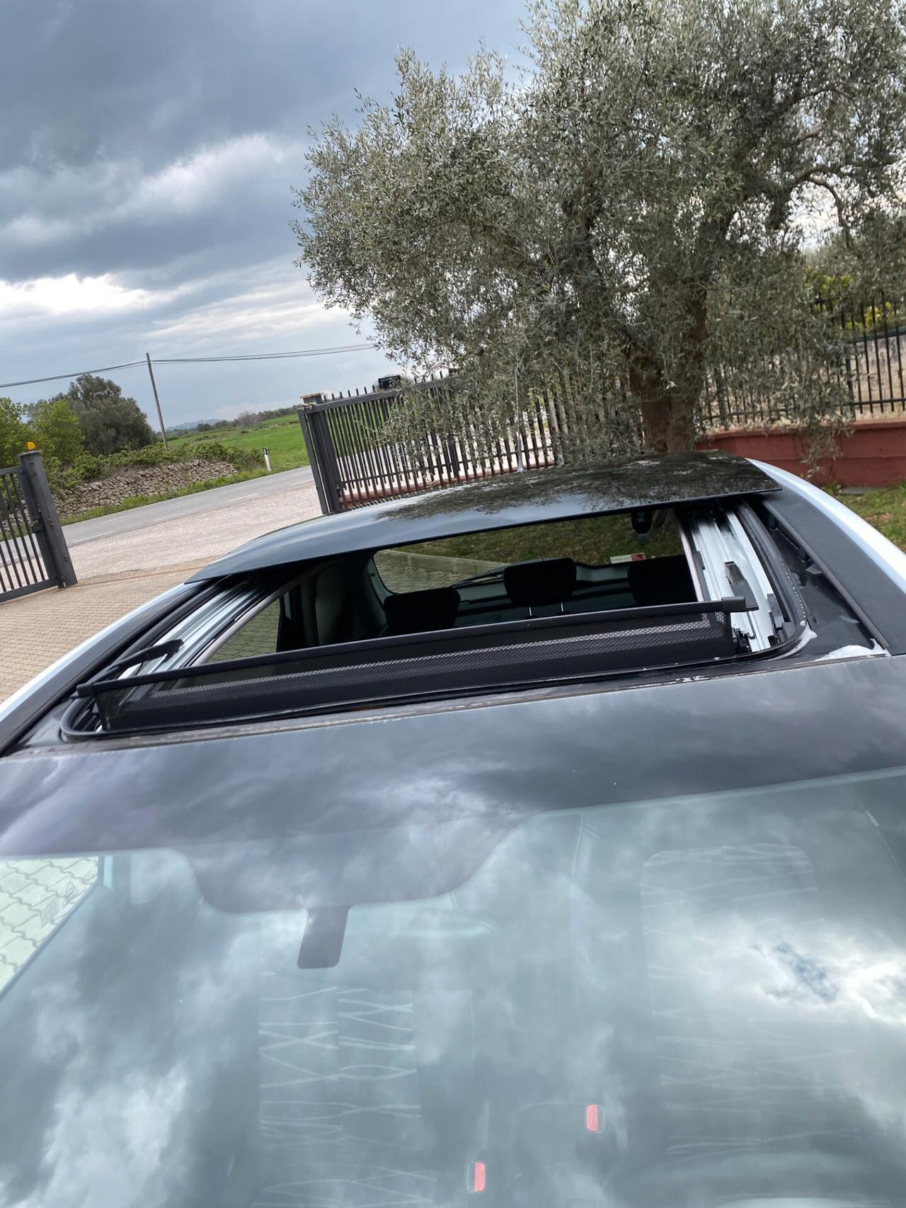 Kia Venga 1.4 CRDi 90CV Cool ---KM CERTIFICATI---TETTO PANORAMICO