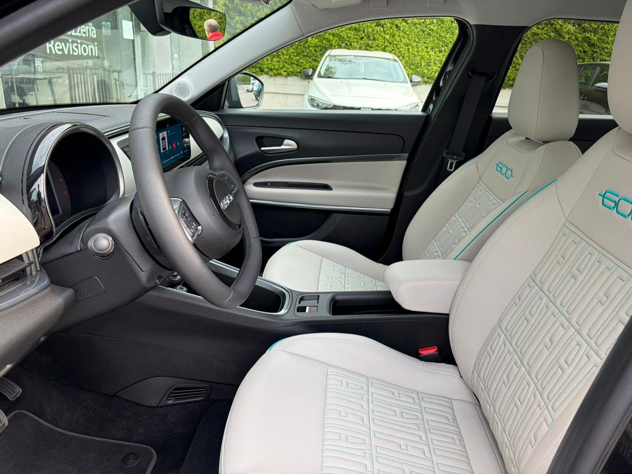 Fiat 600 Hybrid 110 CV DCT MHEV La Prima