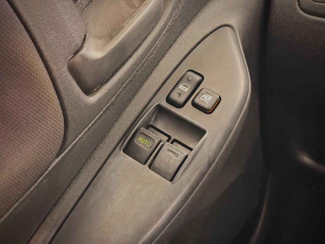 Toyota Yaris 1.0i 5 PORTE - UNICOPROPRIETARIO