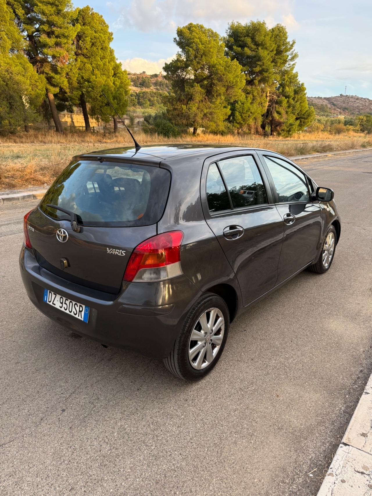 Toyota Yaris 1.3 5 porte M-MT Sol