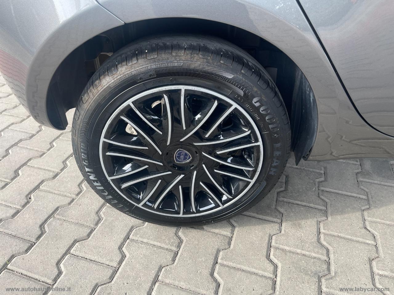 LANCIA Ypsilon 1.0 FireFly 5p.S&S Hybryd Gold