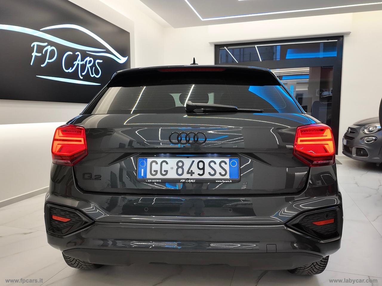 AUDI Q2 30 TDI S tronic Identity Black