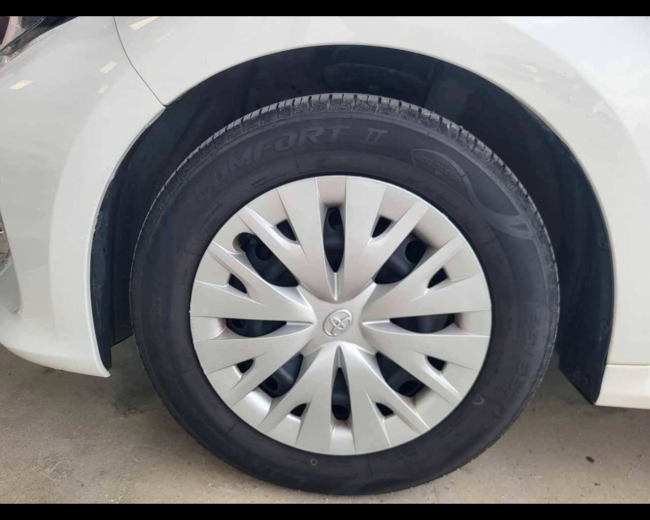 TOYOTA Yaris 1.0 Active