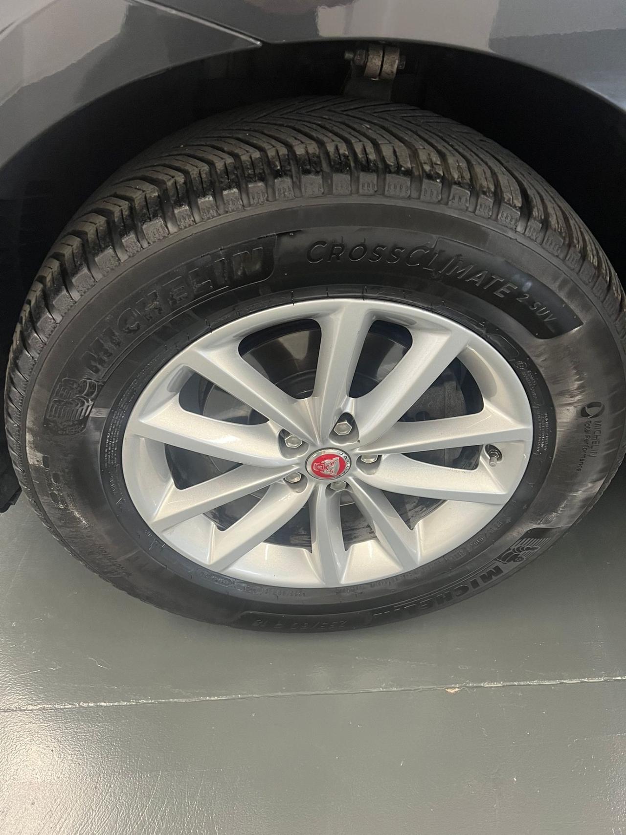 Jaguar F-Pace 2.0 D 180 CV AWD aut. Portfolio
