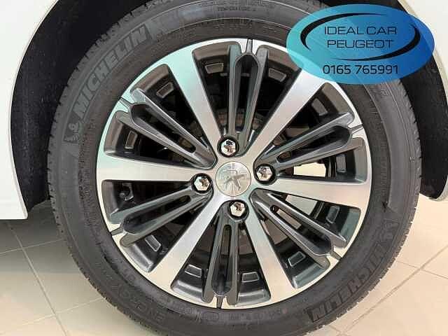 Peugeot 208 BlueHDi 75 5 porte Allure