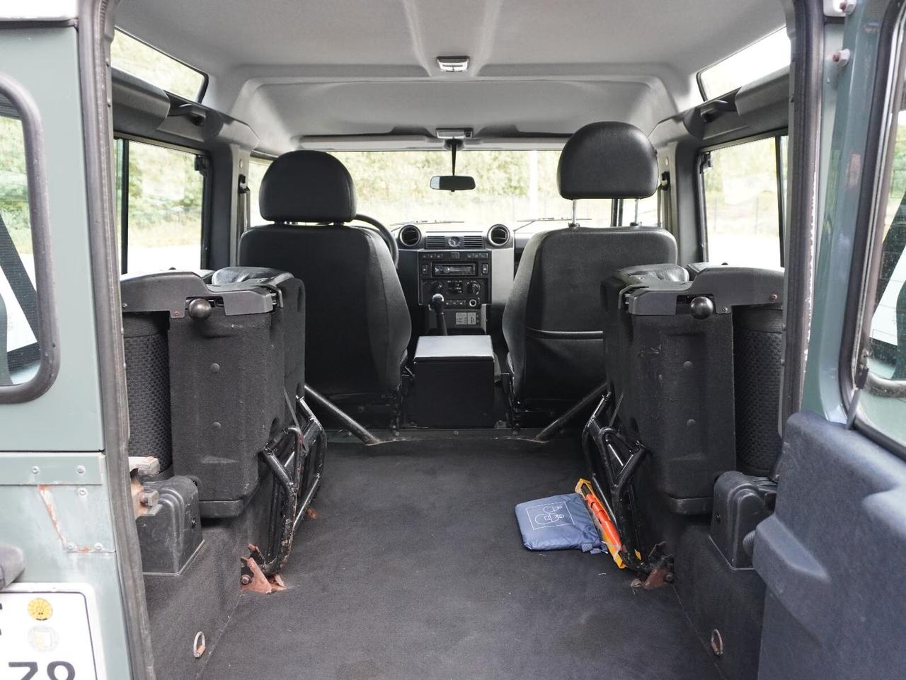 Land Rover Defender 90 TD4 Station Wagon E