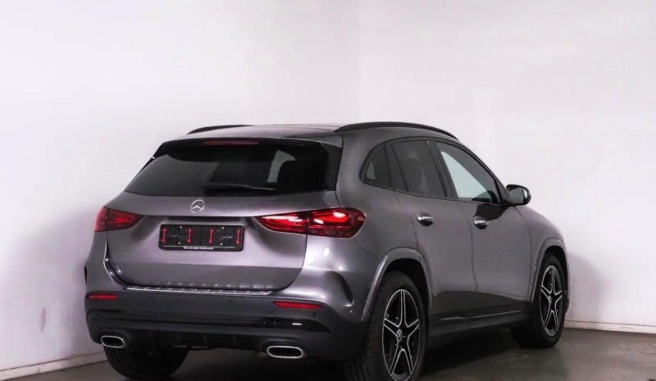 Mercedes-benz GLA 200d Automatic Premium Amg Tetto Pack night