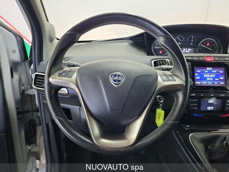 Lancia Ypsilon 1.2 69 CV 5 porte Mya