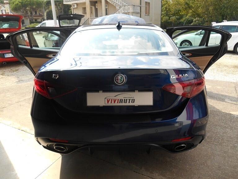 Alfa Romeo Giulia 2.2 Turbodiesel 210 CV AT8 AWD Q4 Veloce