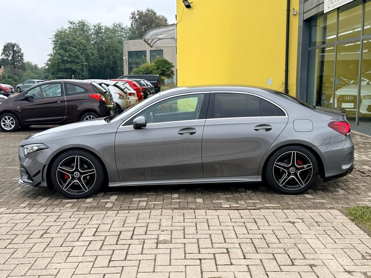 Mercedes-benz A 180 Premium pack AMG 136cv