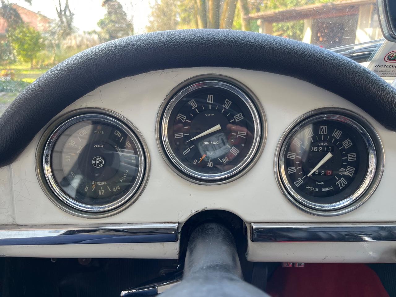 Alfa Romeo Giulia Spider