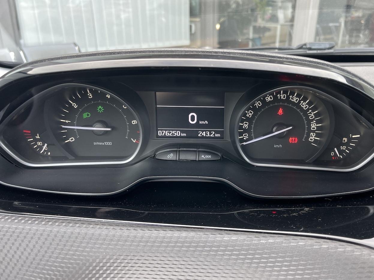 Peugeot 208 1.2 Benzina 82CV E6 Neo. - 2017