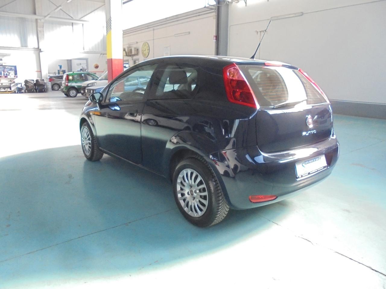 Fiat Punto 1.3 MJT II 75 CV 3 porte Street
