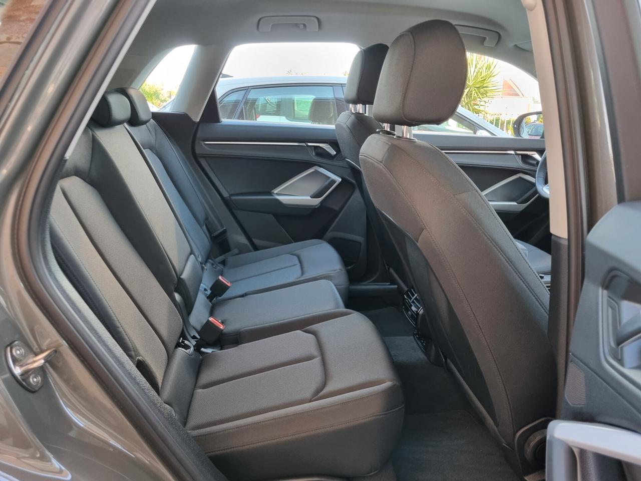 Audi Q3 II 35 2.0 tdi Business Advanced s-tronic