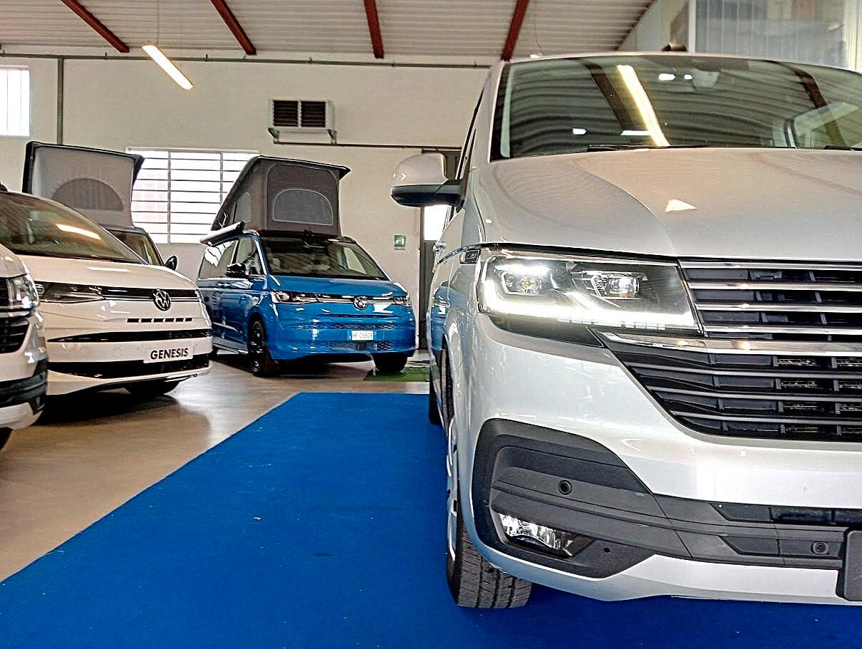 Volkswagen T6.1 Caravelle 2.0 TDI DSG 8P FARI LED VIRTUAL ACC CAMERA T6 MULTIVAN