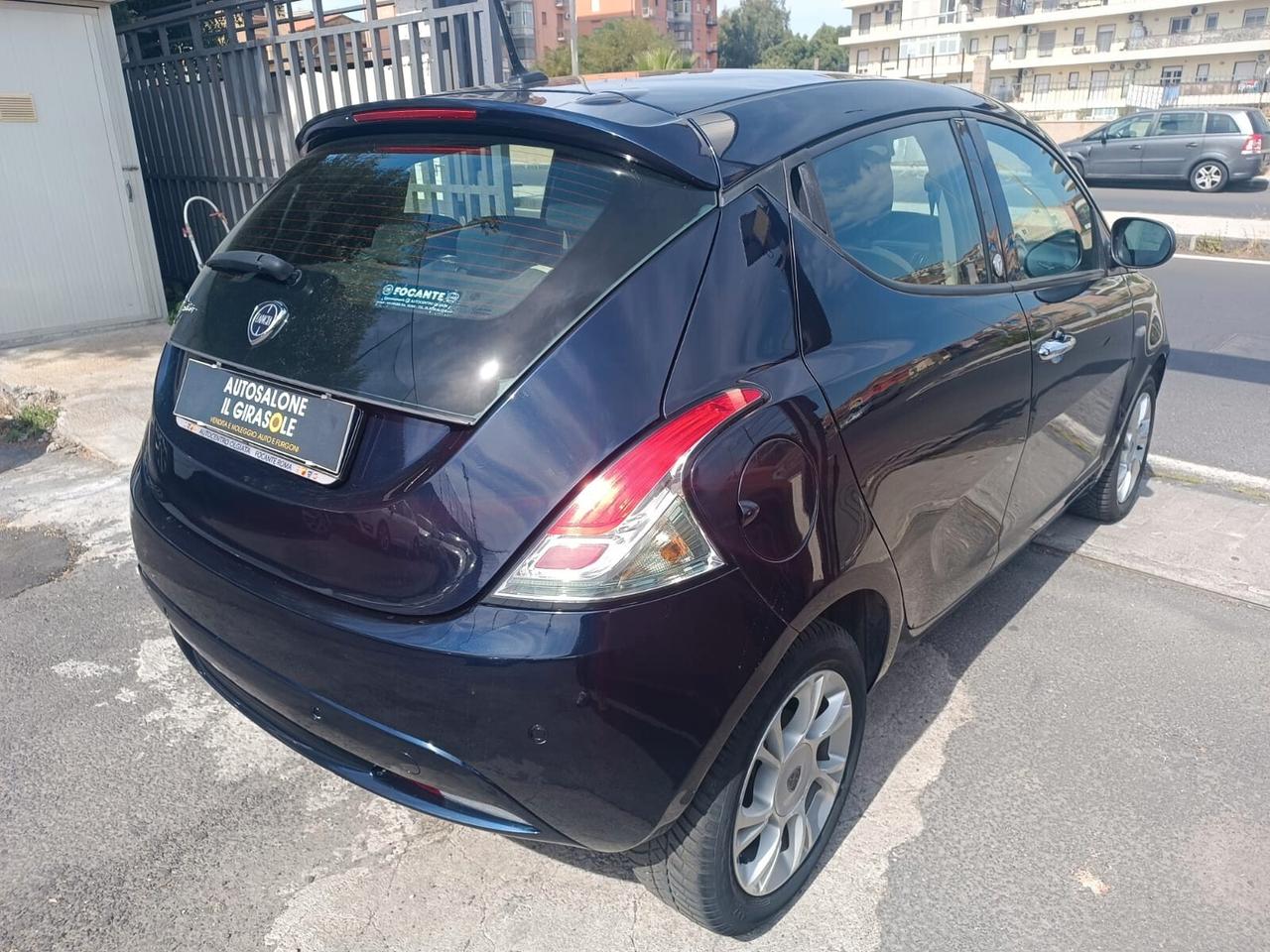 Lancia Ypsilon 1.2 69 CV 5 porte GPL Ecochic Opening Edition
