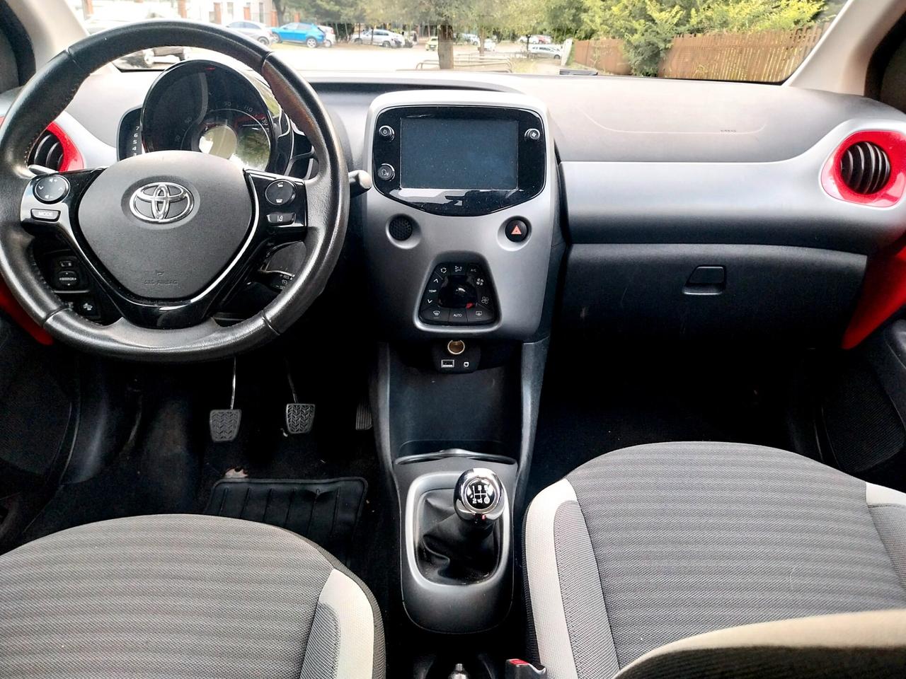 Toyota Aygo 1.0 VVT-i 72 CV 5 porte x-cool