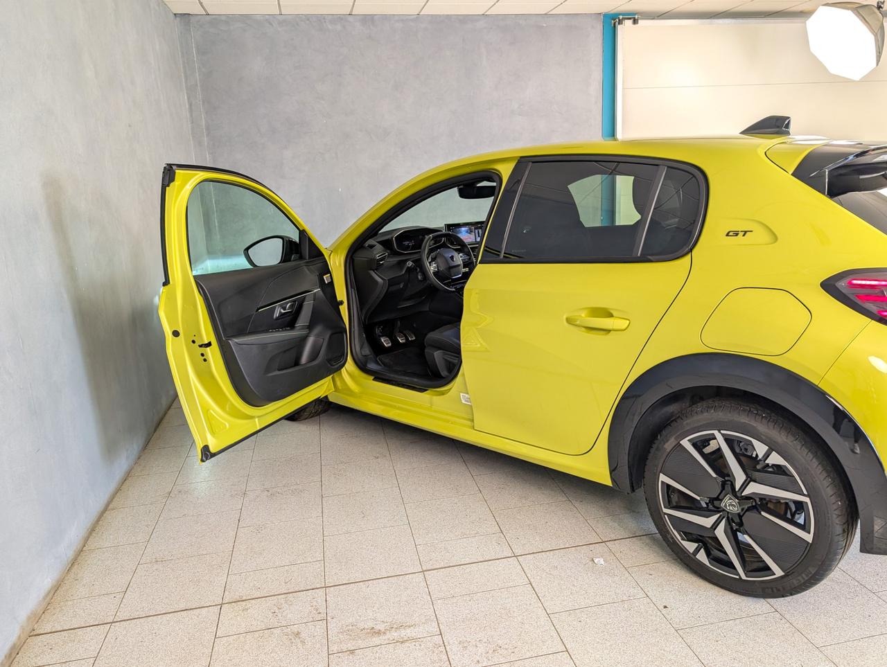 Peugeot 208 ii 1.2 puretech 100cv GT